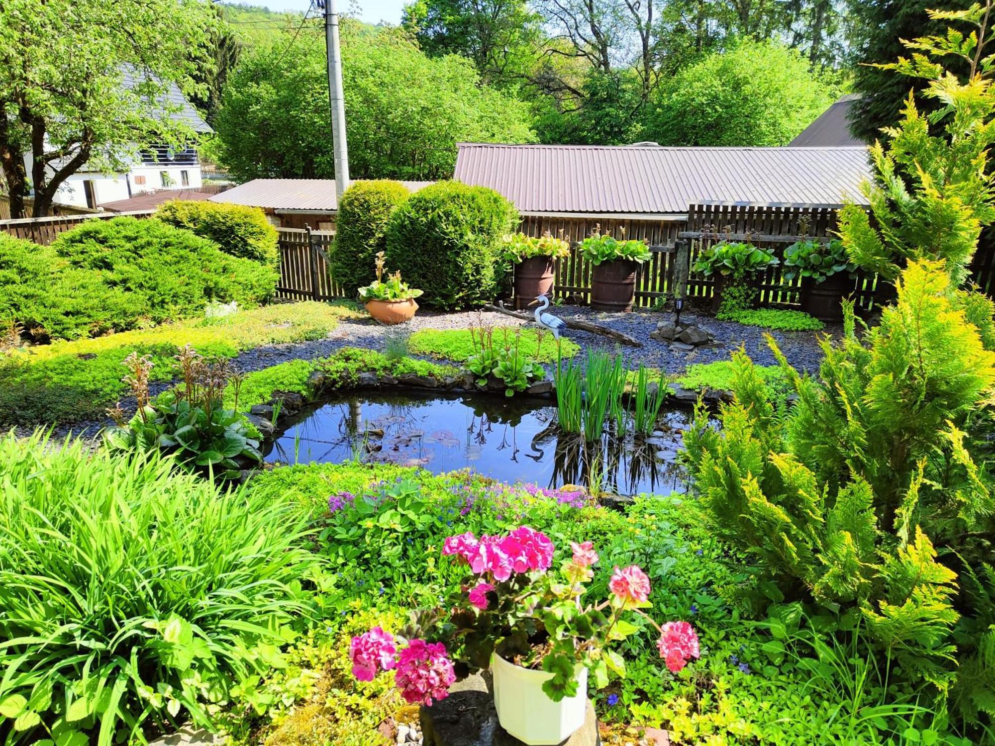 Bed And Breakfast Tvrz Velka Bukovina Екстер'єр фото