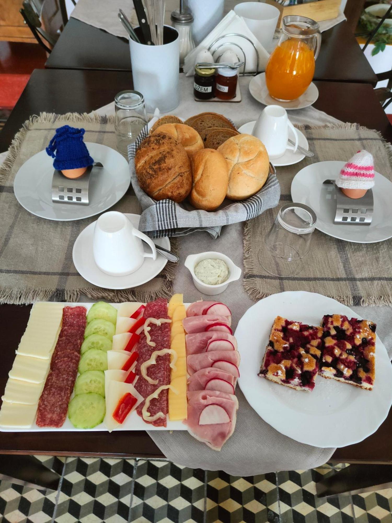 Bed And Breakfast Tvrz Velka Bukovina Екстер'єр фото