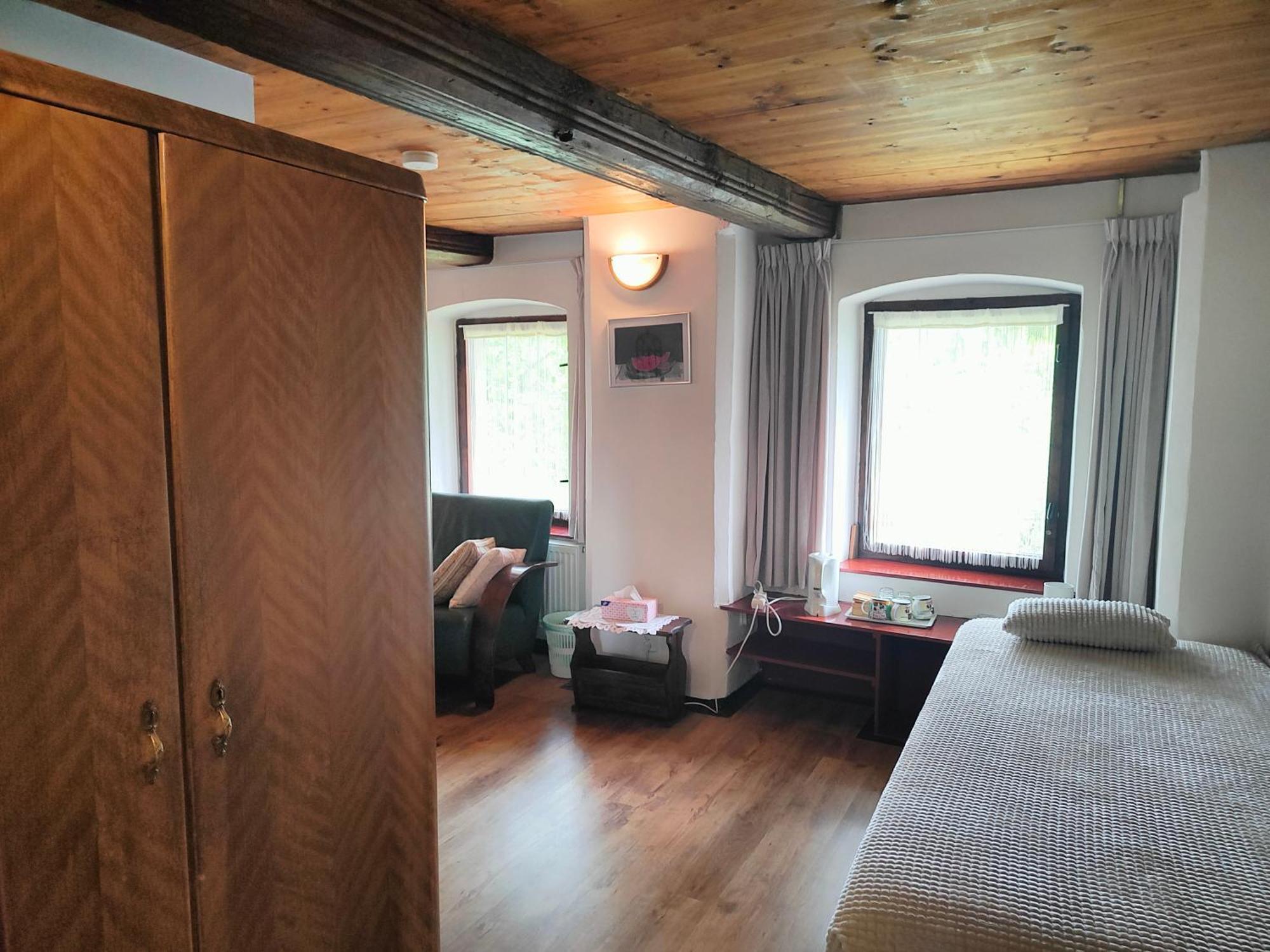 Bed And Breakfast Tvrz Velka Bukovina Екстер'єр фото